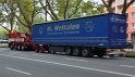 LKW verliert Auflieger Koeln Boltensternstr Pasteurstr P2044